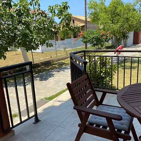 Sunny & Cosy Summer Flat Апартаменты *